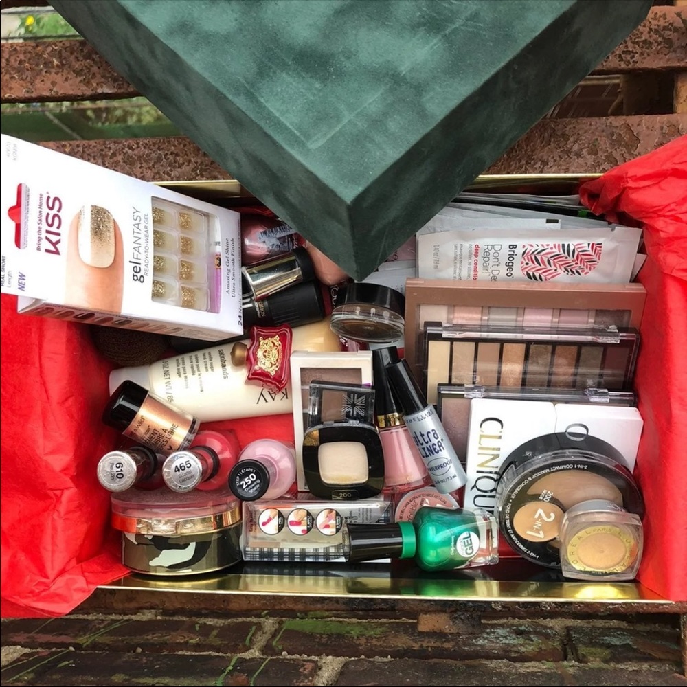 Beauty Bundle - Picture 3 of 6